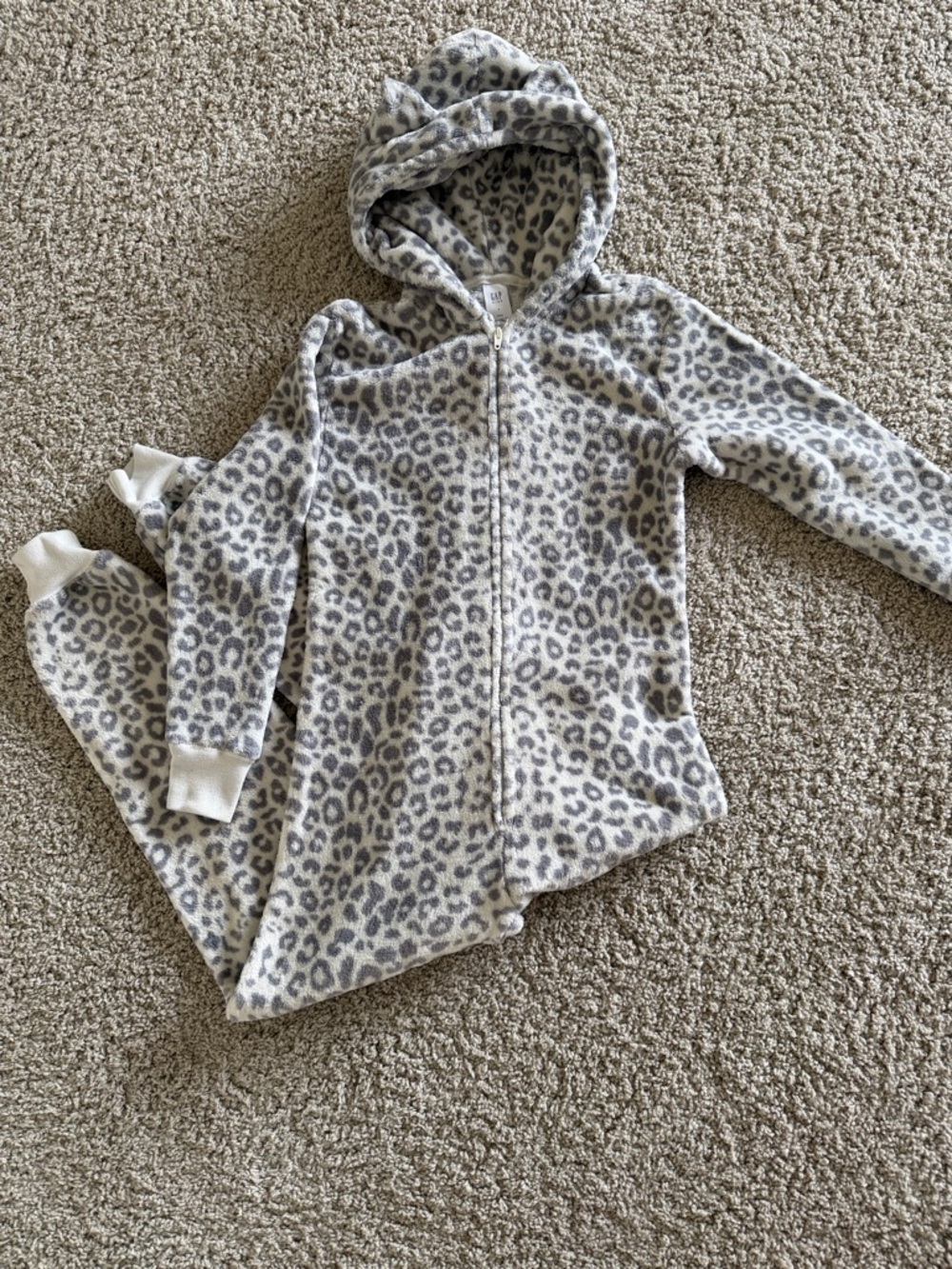 GAP Girls' Hooded Leopard Print Fleece Jumpsuit - Gray & White